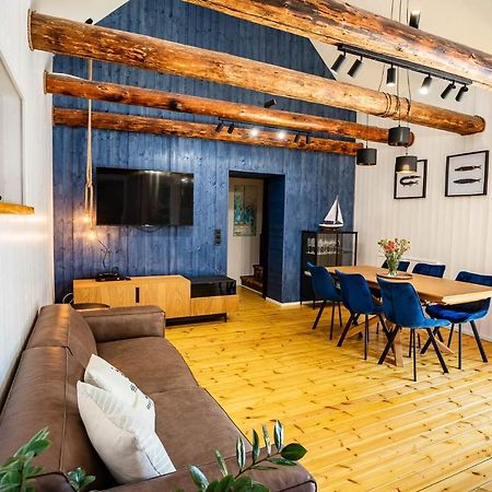 Trzy Rybki - Belona Dom Z Basenem I Jacuzzi Puck Exterior foto