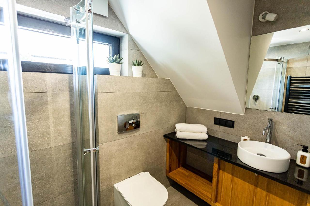 Trzy Rybki - Belona Dom Z Basenem I Jacuzzi Puck Exterior foto